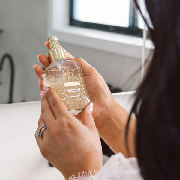 Glimmer Me Shimmer & Shine Finishing Mist